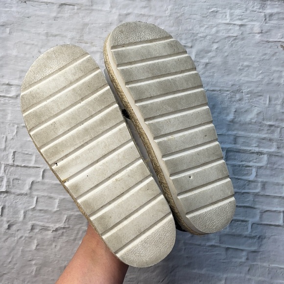 SEED HERITAGE | Criss Cross Platform Slides - Picture 6 of 6